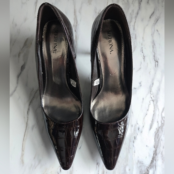 Merona Brown Heels with High Stiletto Heel and Pointed Toe - Picture 5 of 6